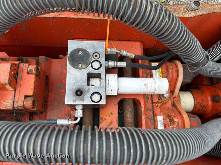 image for item DR2802 NPK 225 breaker