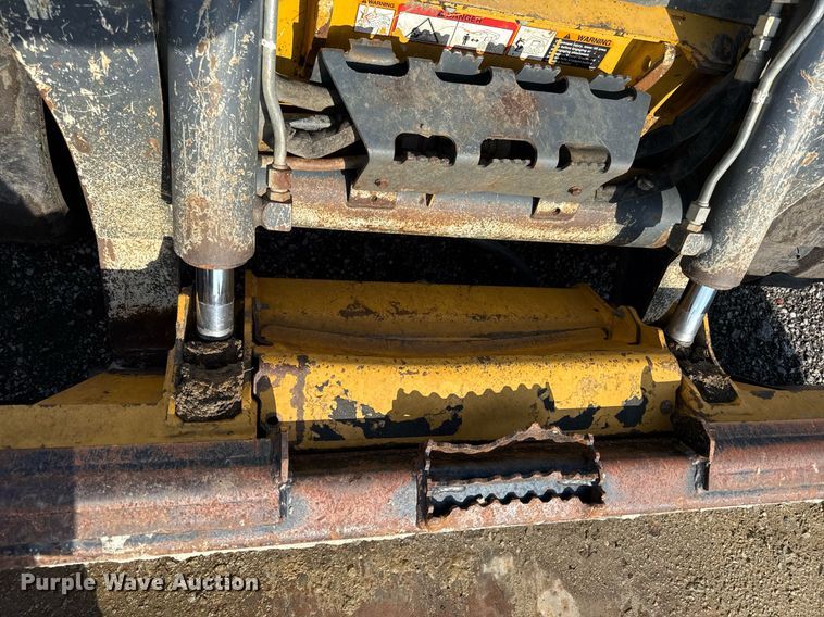 image for item DR2804 2018 John Deere 323E tracked skid steer loader