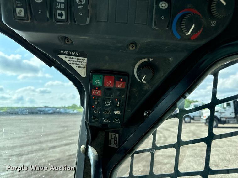 image for item DR2804 2018 John Deere 323E tracked skid steer loader