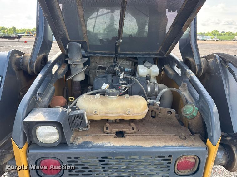 image for item DR2804 2018 John Deere 323E tracked skid steer loader