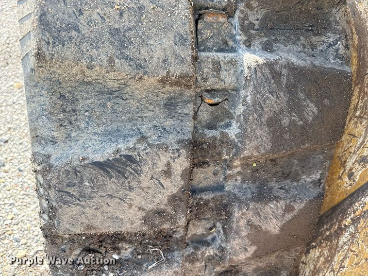 image for item DR2804 2018 John Deere 323E tracked skid steer loader