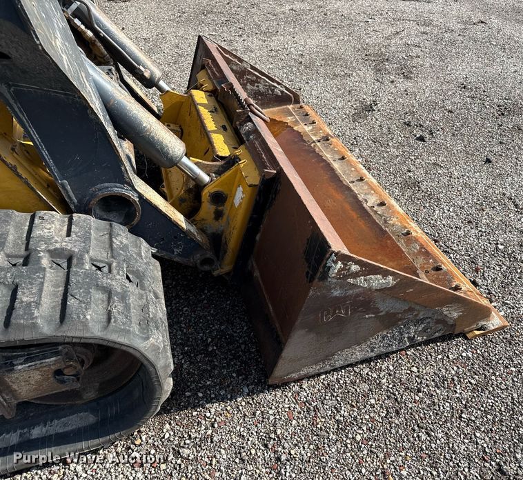 image for item DR2805 2017 John Deere 333G tracked skid steer loader