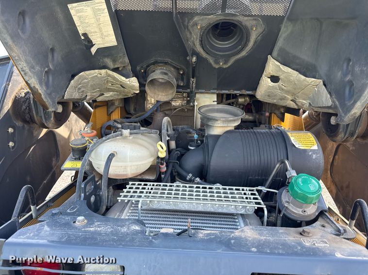 image for item DR2806 2018 John Deere 333G tracked skid steer loader