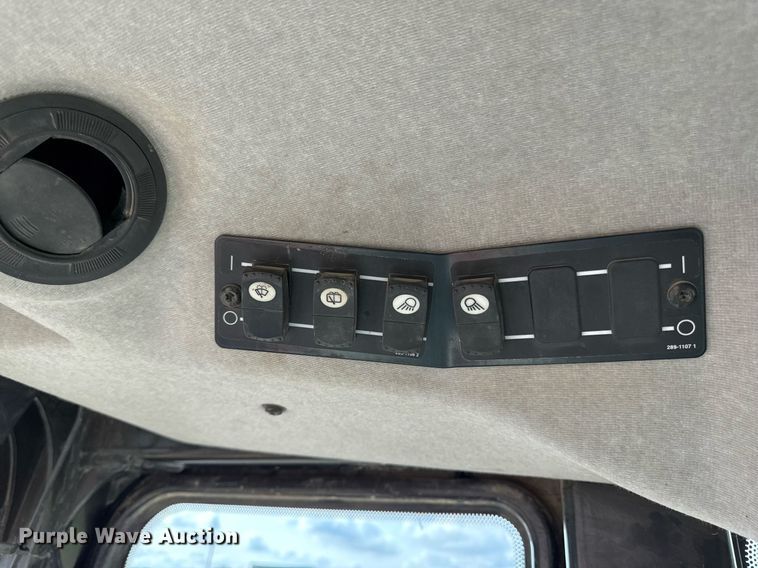 image for item DR2807 2008 Caterpillar 953D track loader