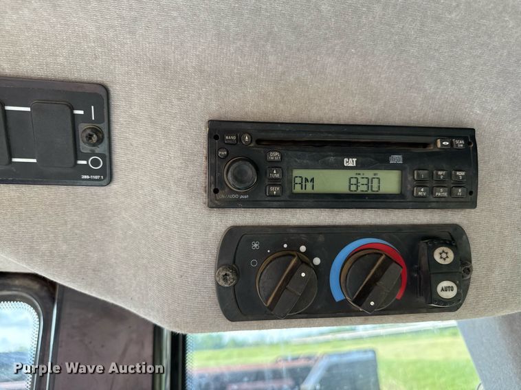 image for item DR2807 2008 Caterpillar 953D track loader