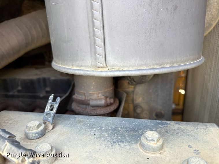 image for item DR2807 2008 Caterpillar 953D track loader