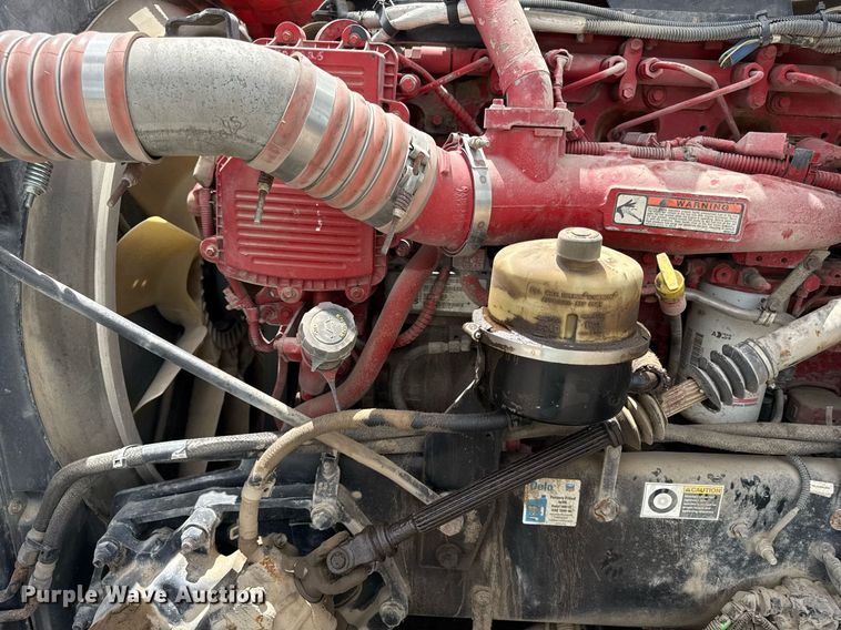 image for item DR2808 2012 Kenworth T800 semi truck