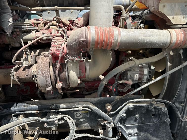 image for item DR2808 2012 Kenworth T800 semi truck