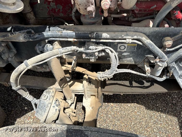 image for item DR2808 2012 Kenworth T800 semi truck