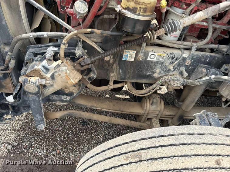 image for item DR2808 2012 Kenworth T800 semi truck