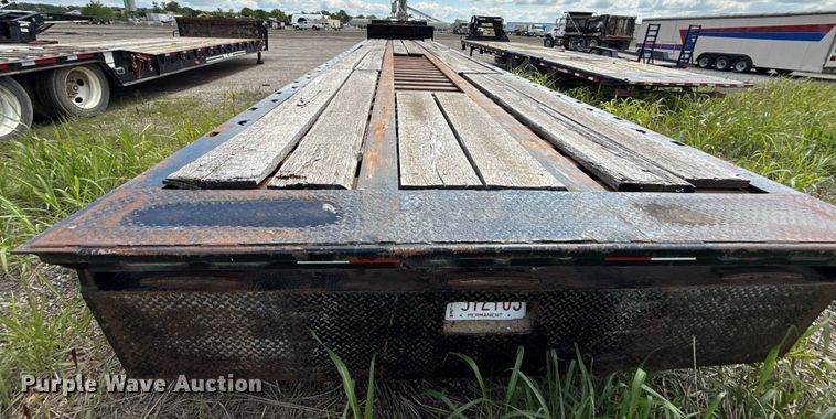 image for item DR2812 2001 Trail King drop deck trailer