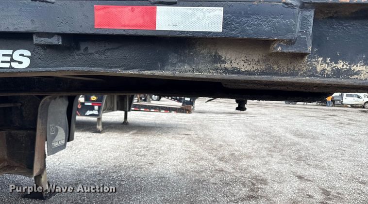 image for item DR2812 2001 Trail King drop deck trailer