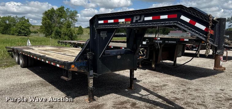 image for item DR2813 2016 PJ equipment trailer