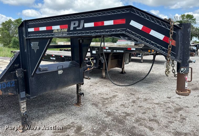 image for item DR2813 2016 PJ equipment trailer