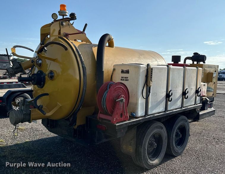 image for item DR2818 2017 Vermeer LP873SDT vacuum trailer