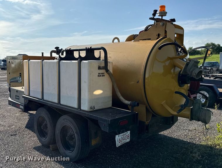 image for item DR2818 2017 Vermeer LP873SDT vacuum trailer
