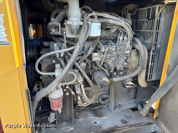 image for item DR2818 2017 Vermeer LP873SDT vacuum trailer