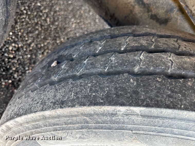 image for item DR2818 2017 Vermeer LP873SDT vacuum trailer