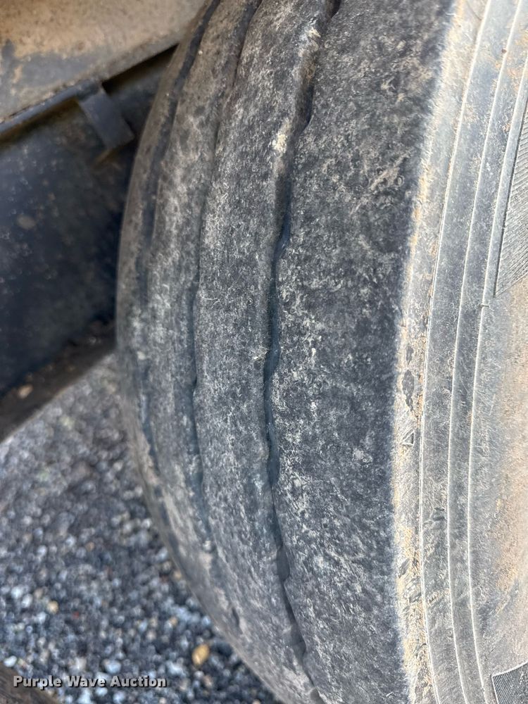 image for item DR2818 2017 Vermeer LP873SDT vacuum trailer