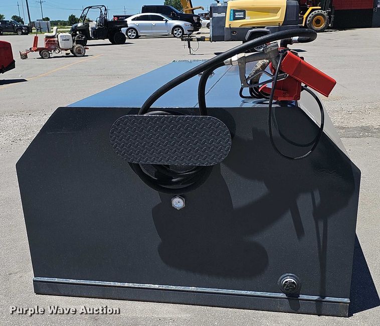 image for item DR3830 Fuel tank