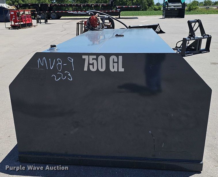 image for item DR3830 Fuel tank