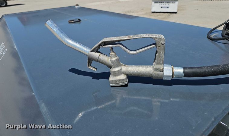 image for item DR3830 Fuel tank