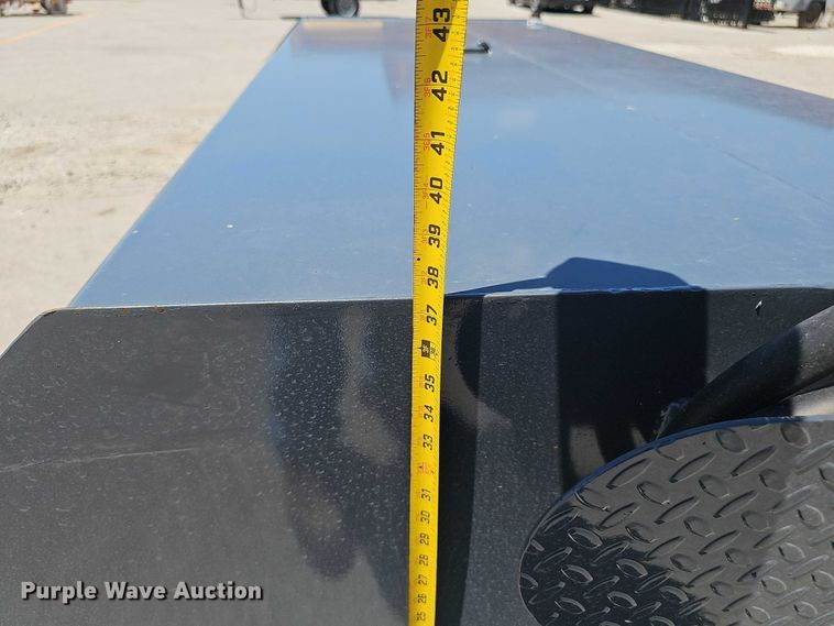 image for item DR3830 Fuel tank