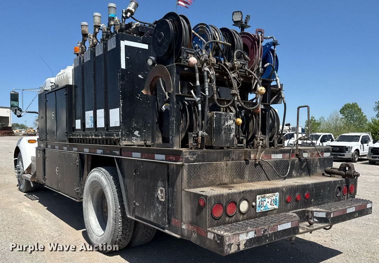 image for item DS3706 2007 Kenworth utility / service truck