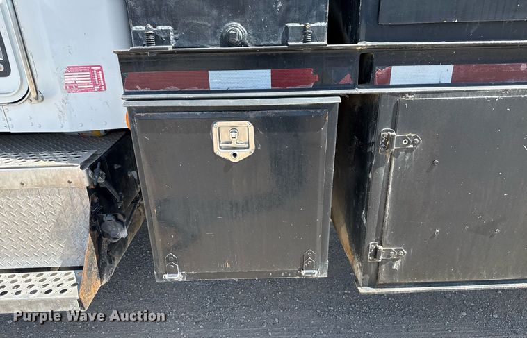 image for item DS3706 2007 Kenworth utility / service truck