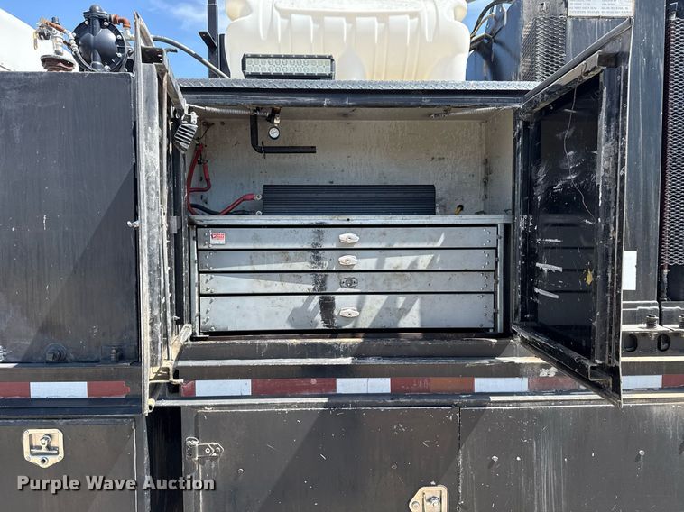 image for item DS3706 2007 Kenworth utility / service truck