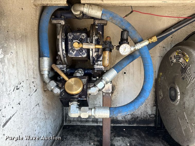 image for item DS3706 2007 Kenworth utility / service truck