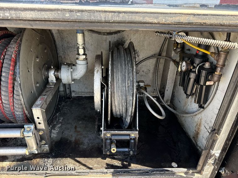 image for item DS3706 2007 Kenworth utility / service truck