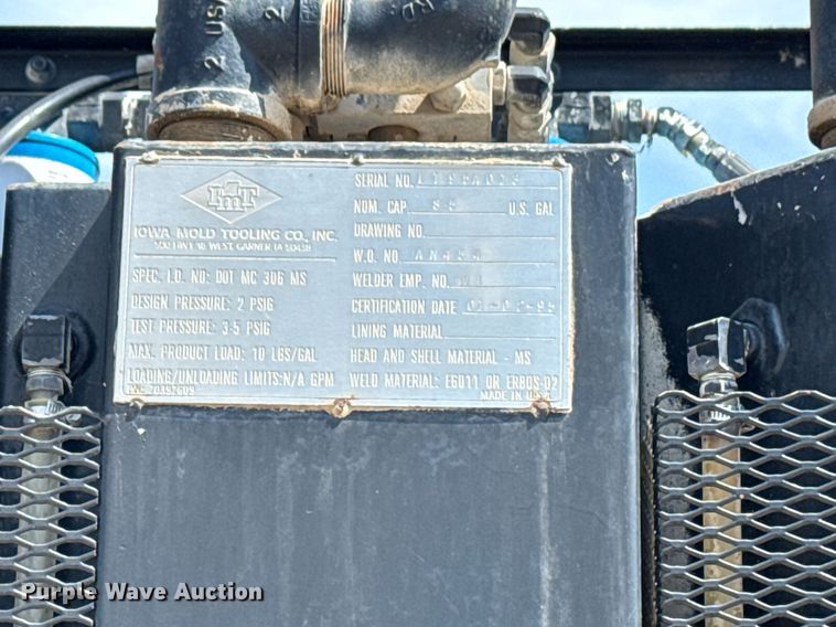 image for item DS3706 2007 Kenworth utility / service truck