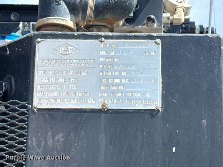 image for item DS3706 2007 Kenworth utility / service truck