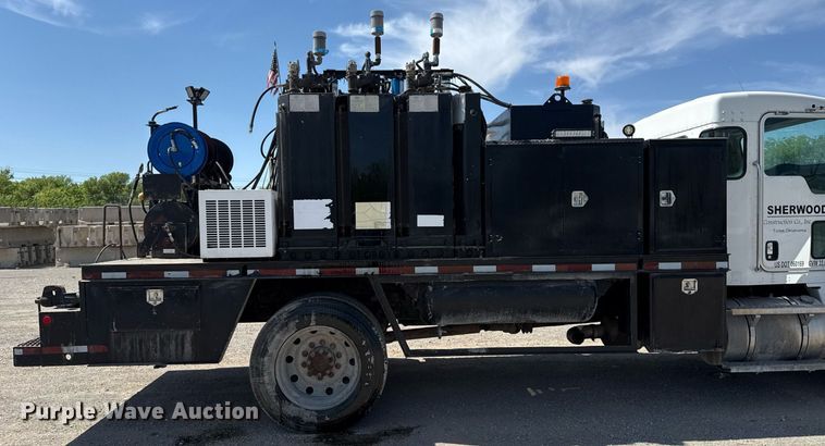 image for item DS3706 2007 Kenworth utility / service truck