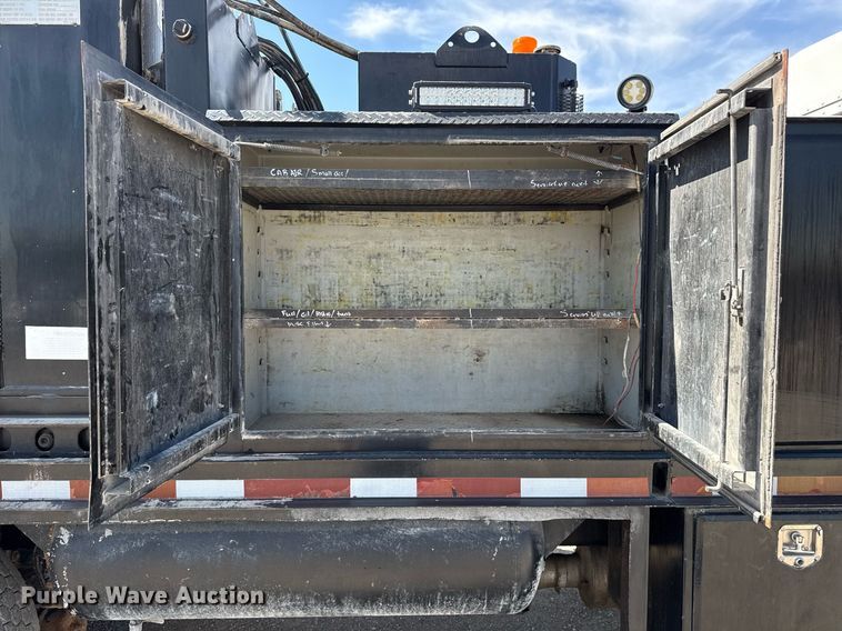 image for item DS3706 2007 Kenworth utility / service truck