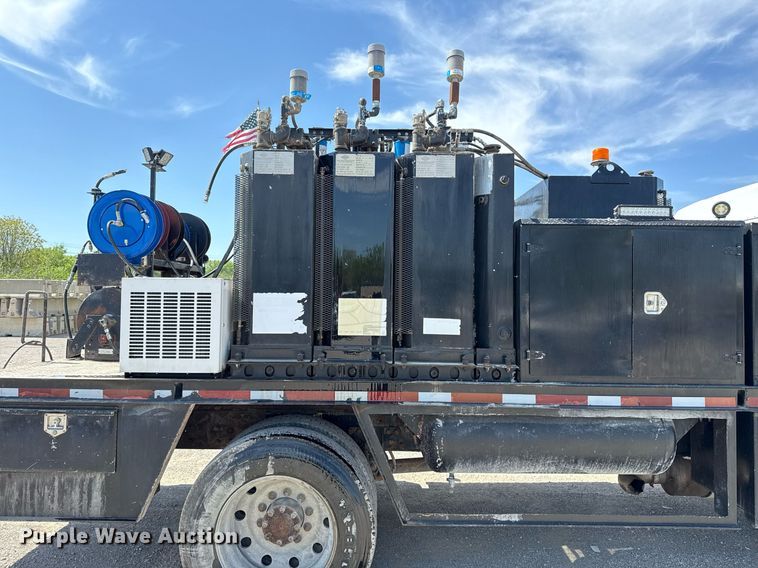 image for item DS3706 2007 Kenworth utility / service truck