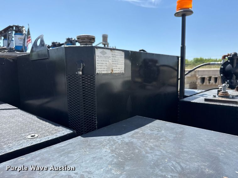 image for item DS3706 2007 Kenworth utility / service truck