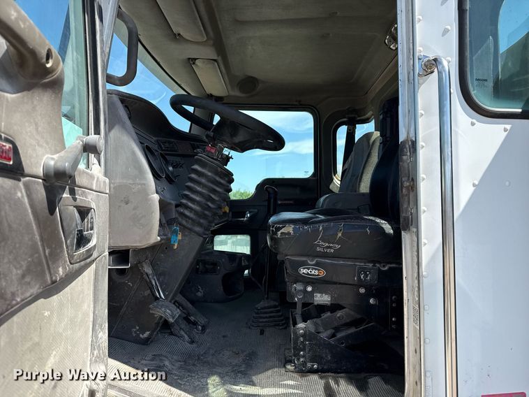 image for item DS3706 2007 Kenworth utility / service truck