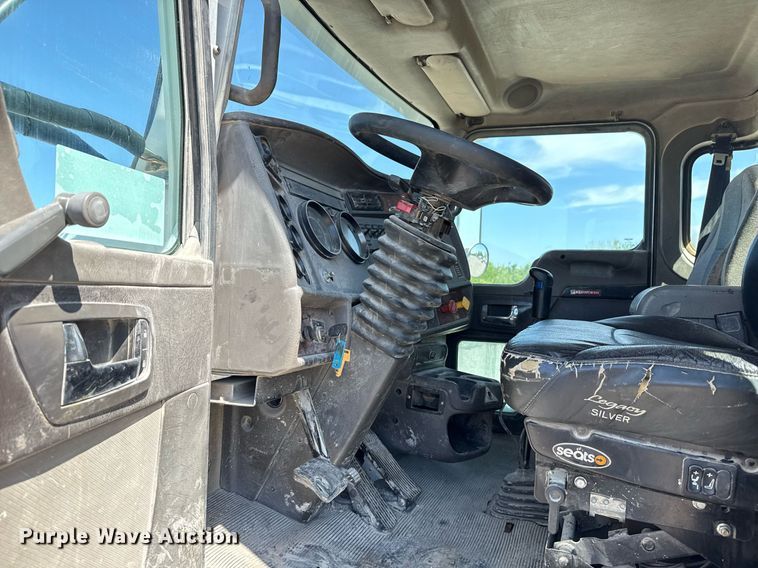 image for item DS3706 2007 Kenworth utility / service truck