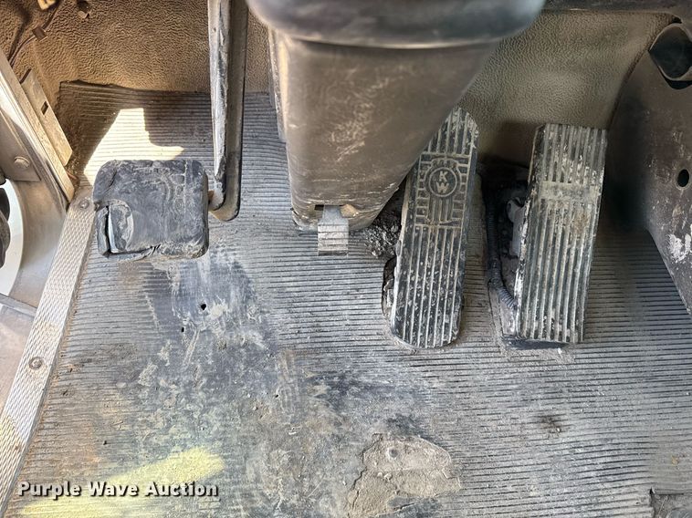 image for item DS3706 2007 Kenworth utility / service truck