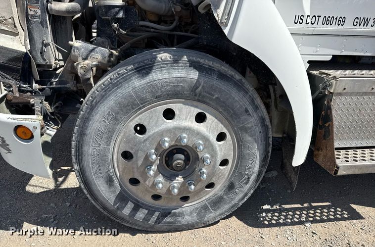 image for item DS3706 2007 Kenworth utility / service truck