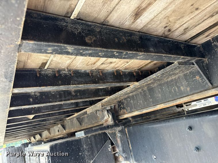 image for item DS4351 1992 Freightliner FL80 rollback truck