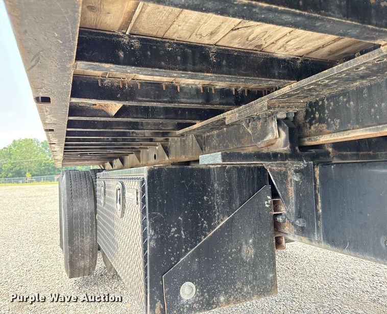 image for item DS4351 1992 Freightliner FL80 rollback truck