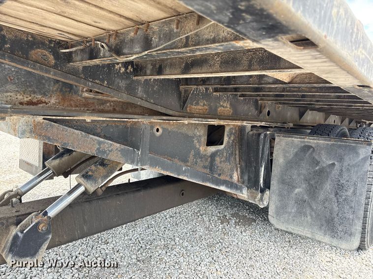 image for item DS4351 1992 Freightliner FL80 rollback truck