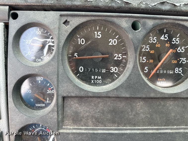 image for item DS4351 1992 Freightliner FL80 rollback truck