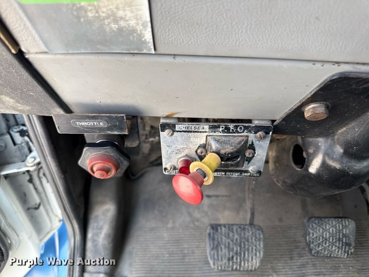 image for item DS4351 1992 Freightliner FL80 rollback truck