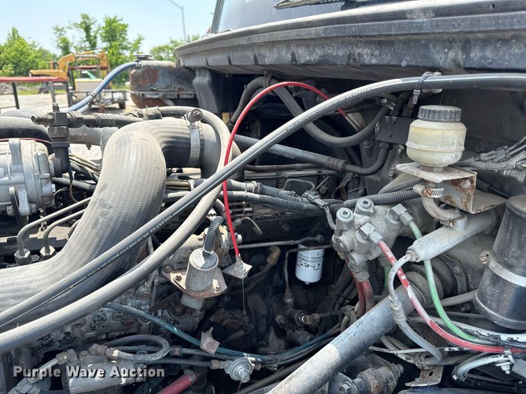 image for item DS4351 1992 Freightliner FL80 rollback truck