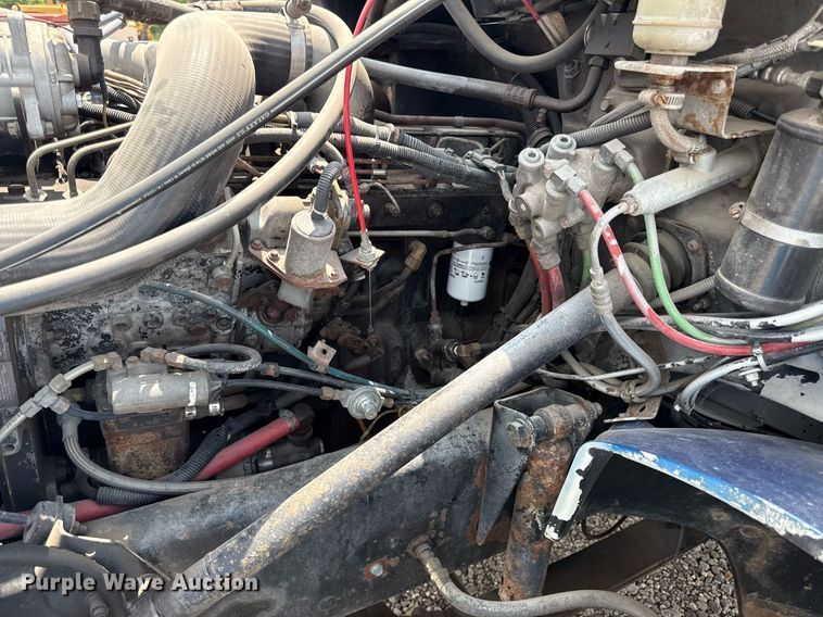 image for item DS4351 1992 Freightliner FL80 rollback truck