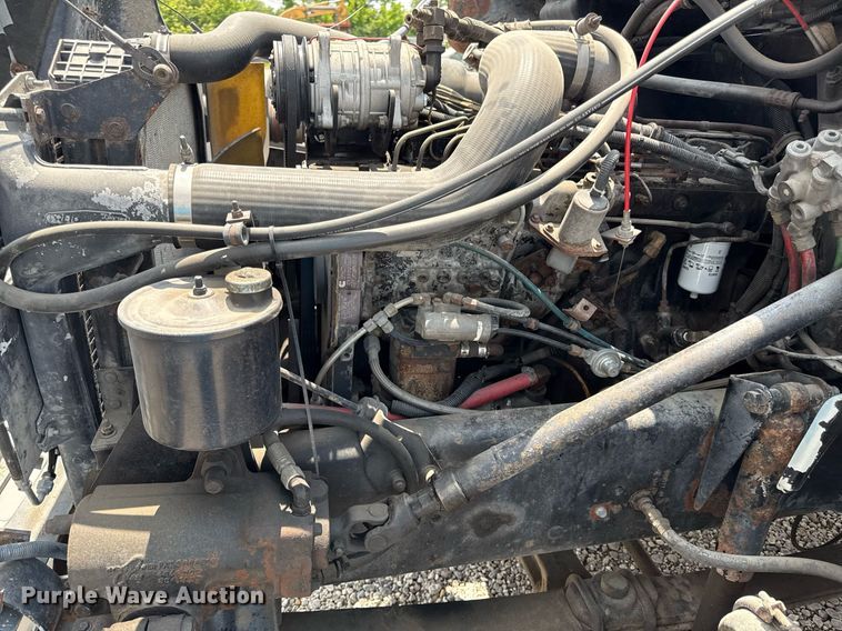 image for item DS4351 1992 Freightliner FL80 rollback truck